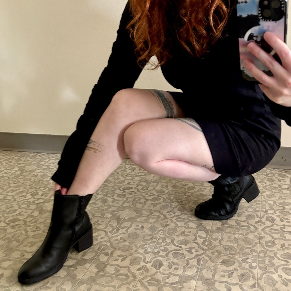 BareTraps Feeney Black Leather Ankle Booties 6.5 Block Heel Side Zip - Picture 5 of 9